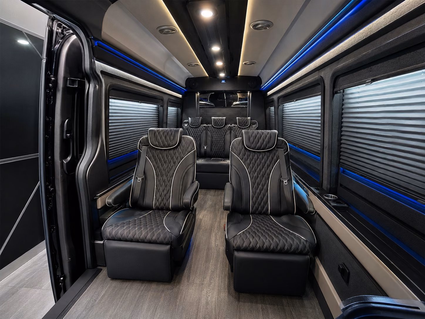 airport shuttle buses for auburn hotel conference center groups