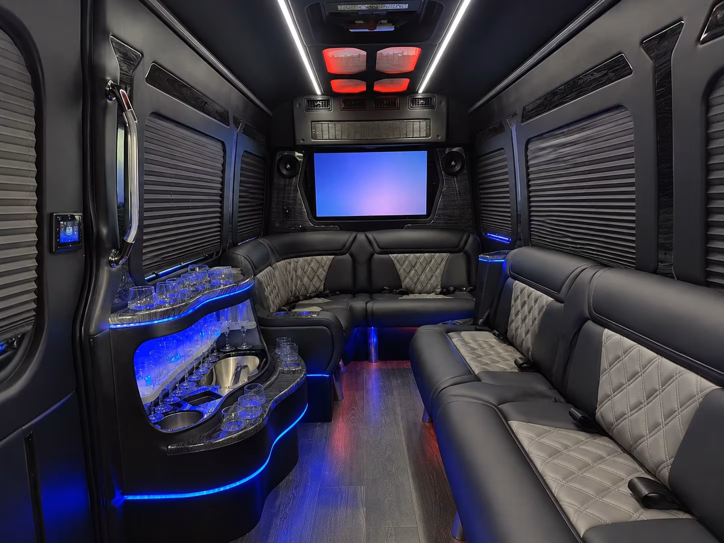 auburn 28 passenger party bus