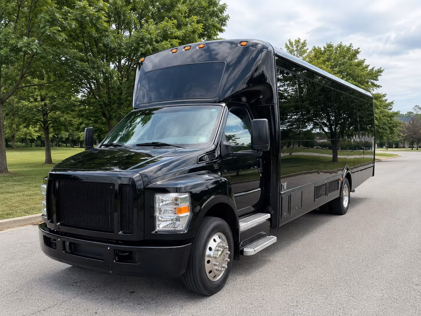 auburn party bus