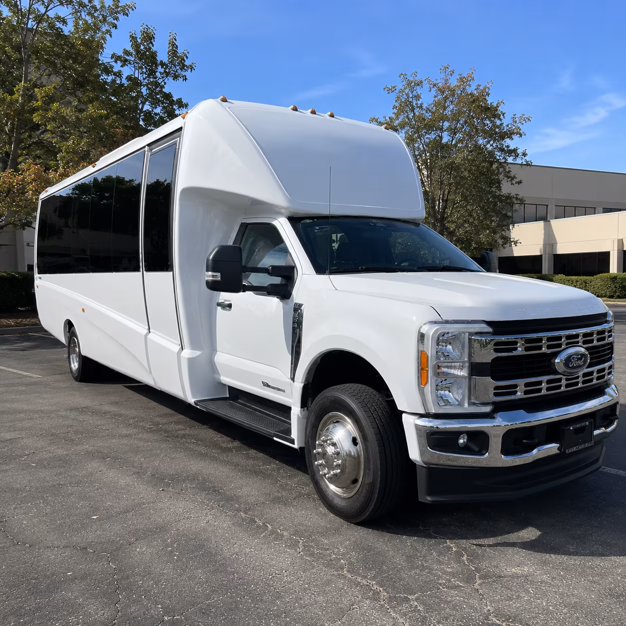 corporate airport transfer buses to and from seattle tacoma international airport