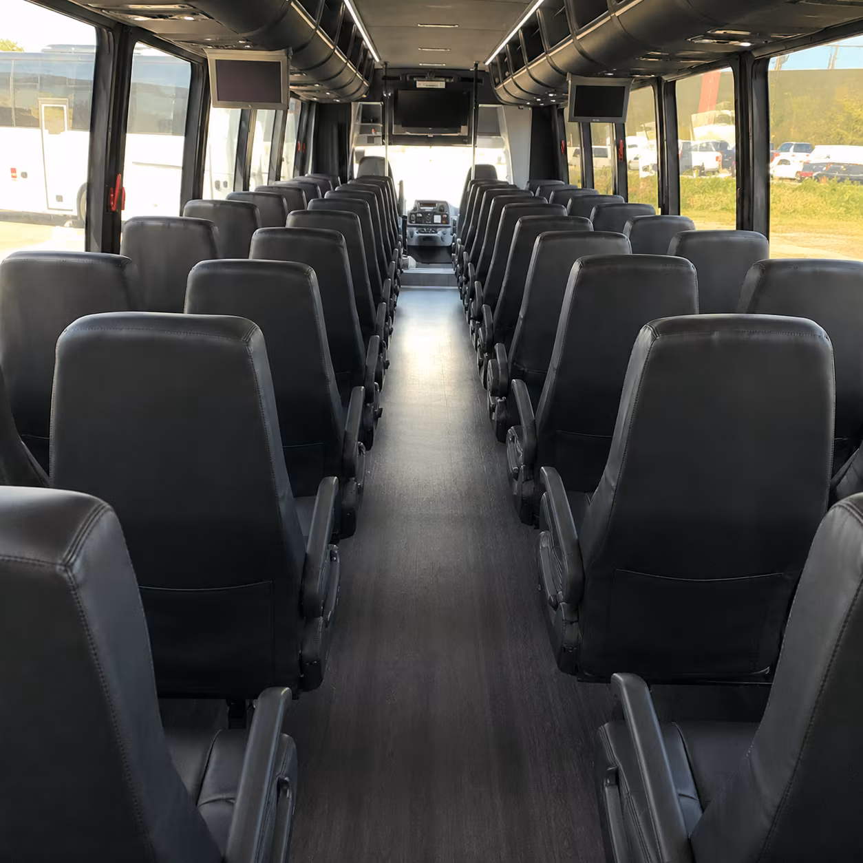 minibuses and charter buses to climate pledge arena in seattle